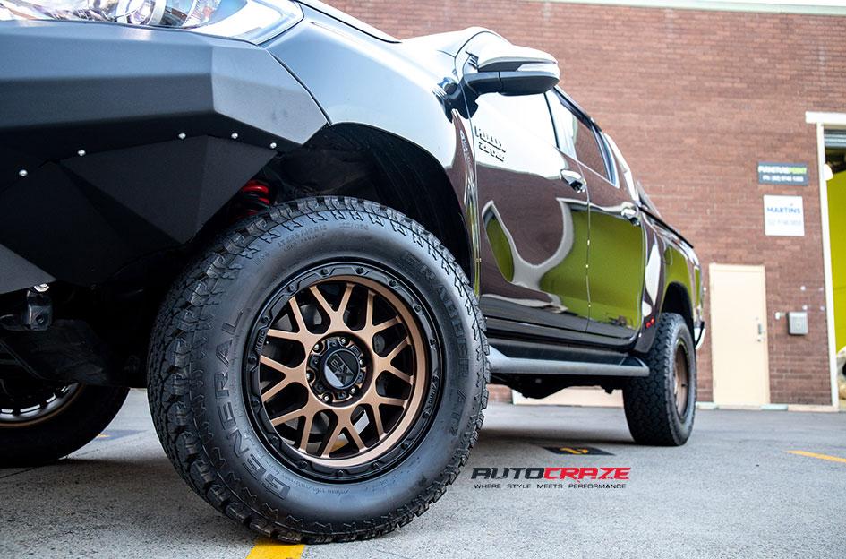 TOYOTA HILUX 4WD GRENADE OR MATTE BRONZE WITH MATTE BLACK LIP